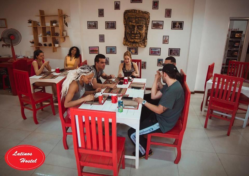 Latinos Hostel 시엠리아프 외부 사진