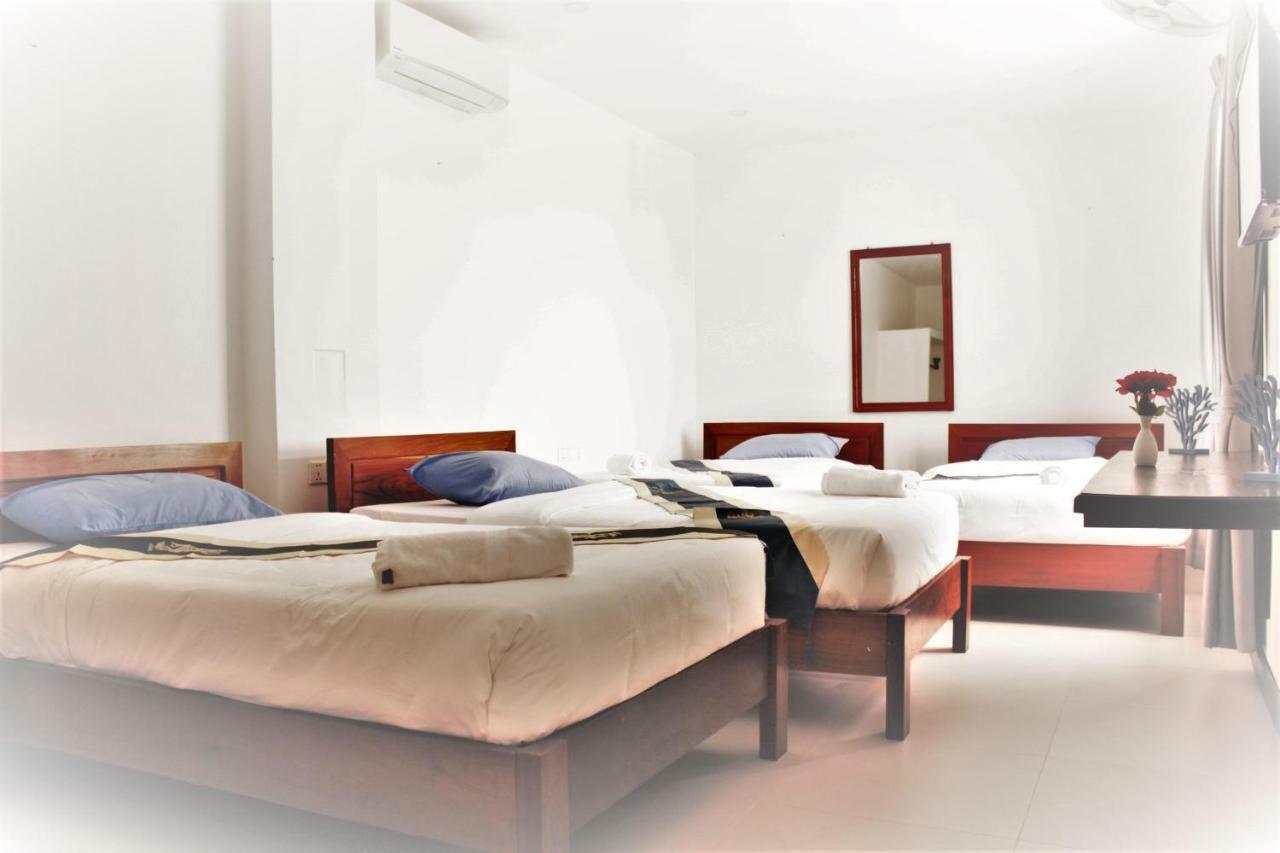 Latinos Hostel 시엠리아프 외부 사진