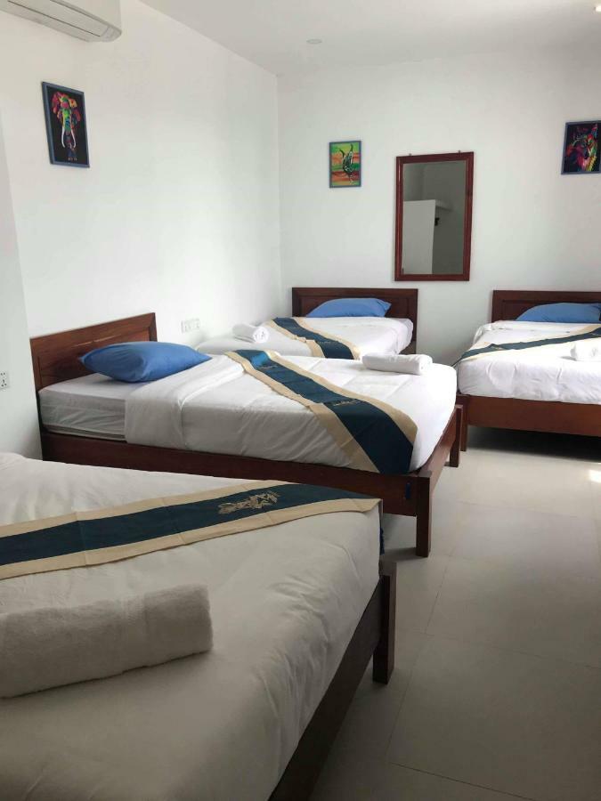 Latinos Hostel 시엠리아프 외부 사진