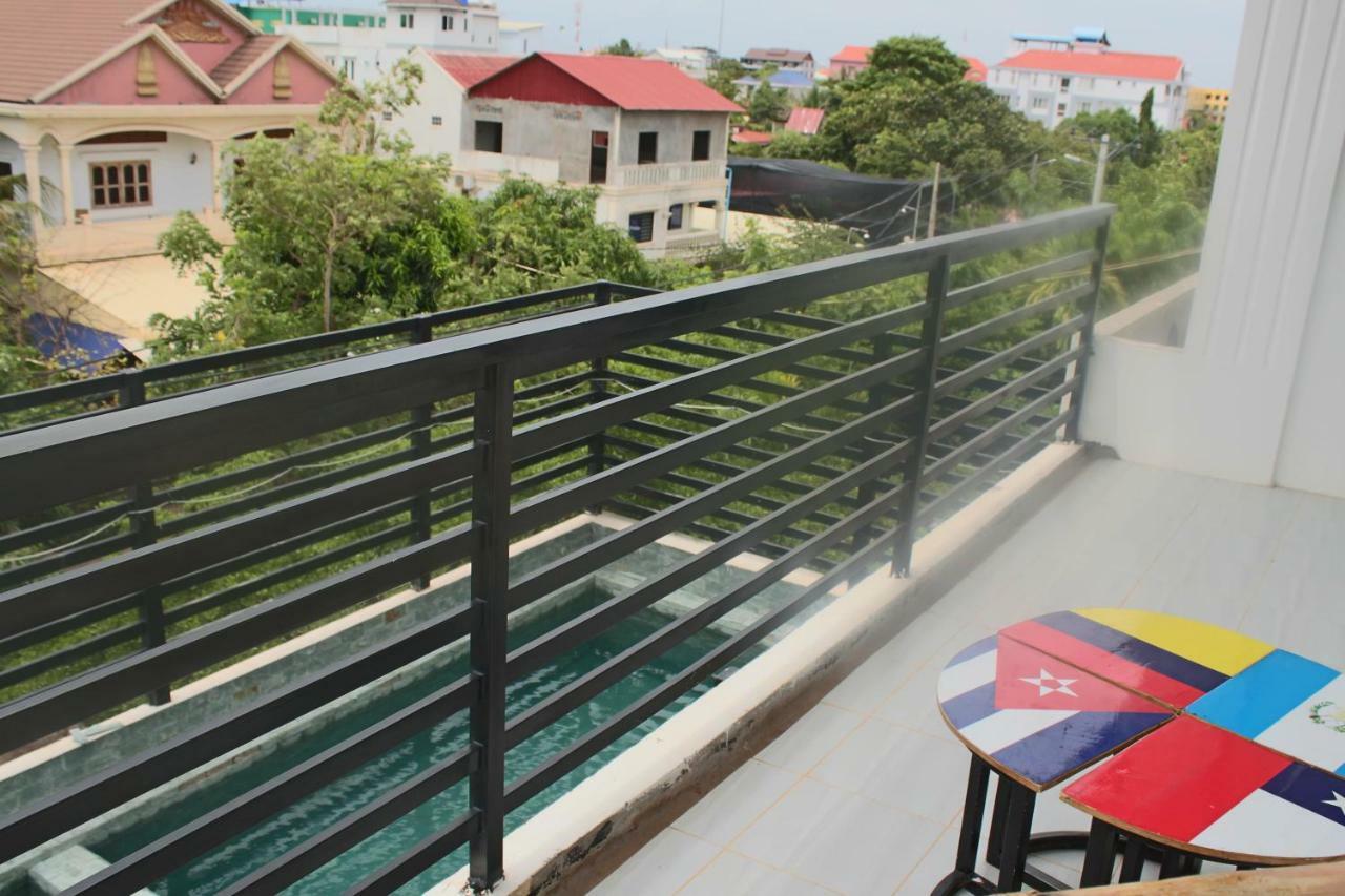 Latinos Hostel 시엠리아프 외부 사진
